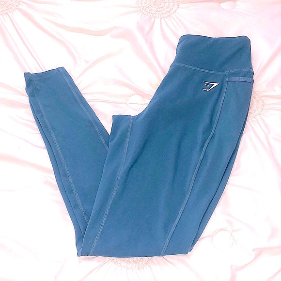 Gymshark Pants - 🔥FLASH🔥GYMSHARK high waist with. Pockets